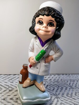 Doctor and Nurse Ceramic Smiley Figurines - image6